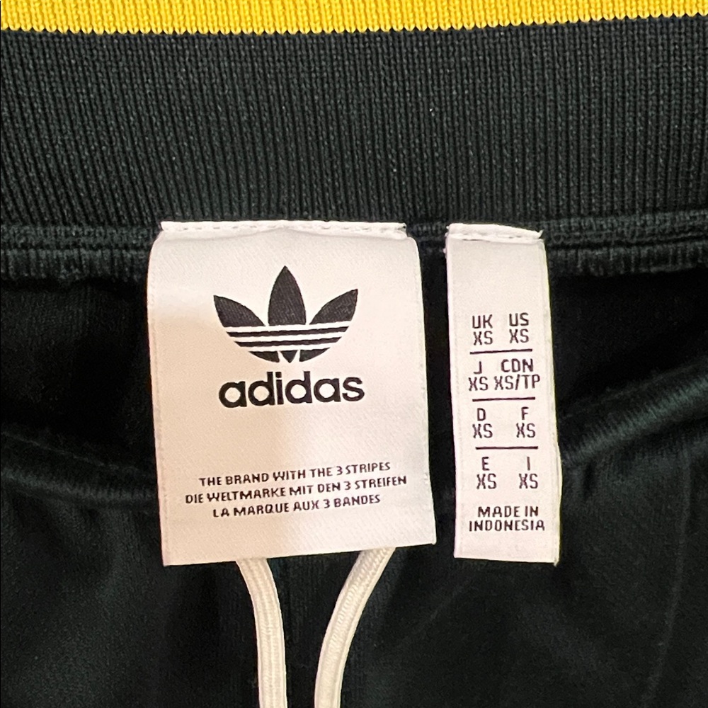 Adidas Green Samstag Lounge Pants - Picture 2 of 5